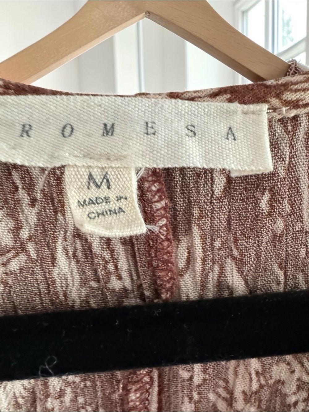 Romesa Women’s Brown Boho Mini Dress Ruched Tie Front Long Sleeve SZ M - Picture 3 of 9